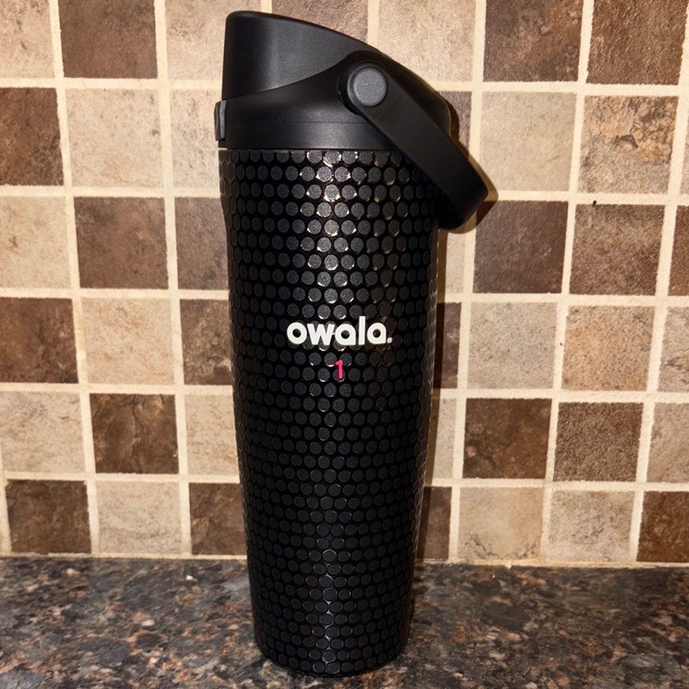 Owala 30 oz FreeSip Sway Golf Travel Tumbler Water Bottle Black -RARE